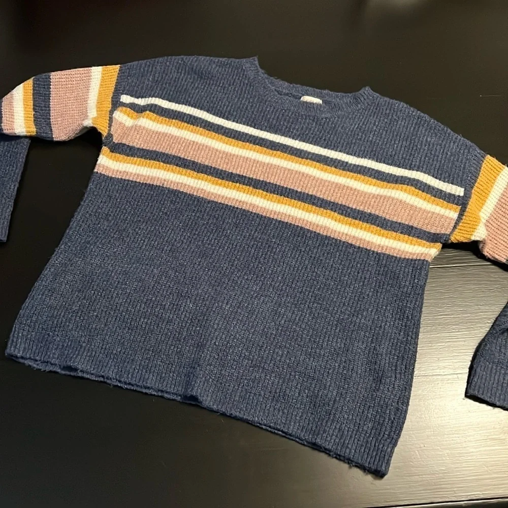 Hem and Thread Blue Striped Crewneck Sweater Pink Gold White Knit Small